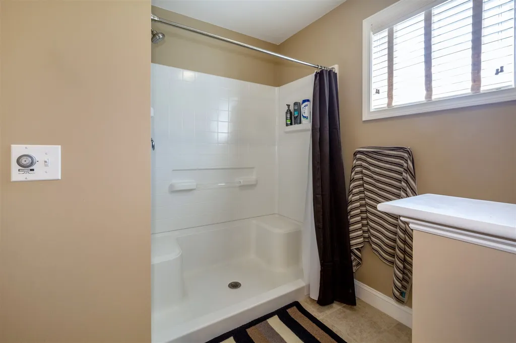 4c Manor Drive Hooksett NH 03106