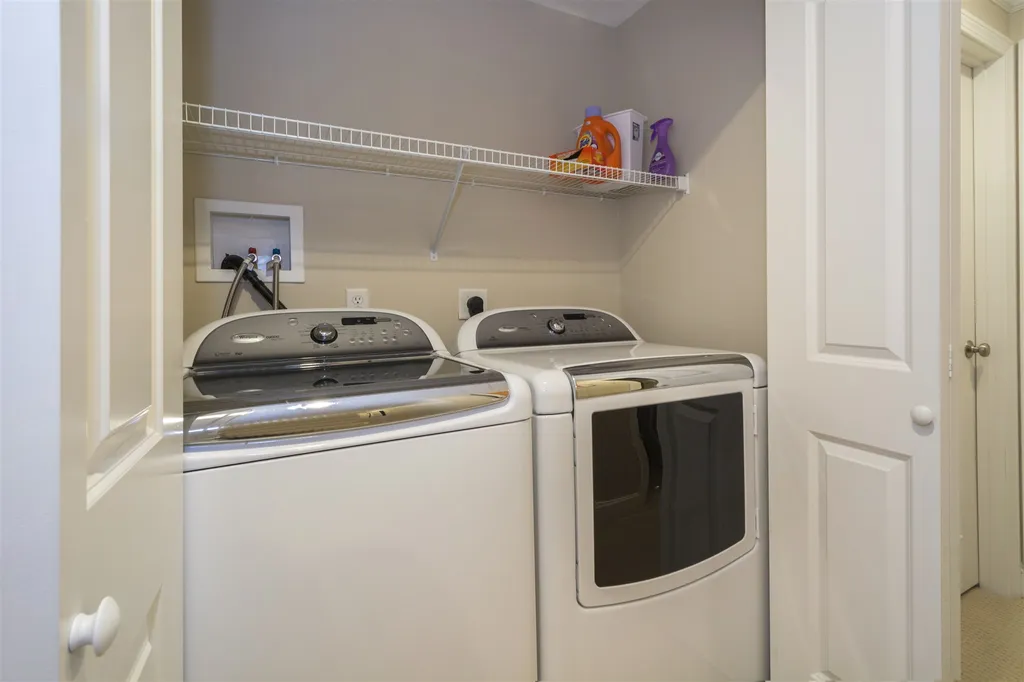 4c Manor Drive Hooksett NH 03106