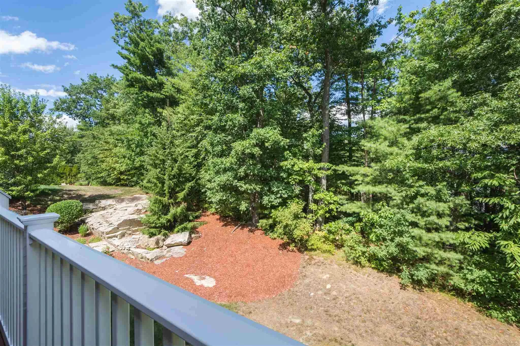 4c Manor Drive Hooksett NH 03106