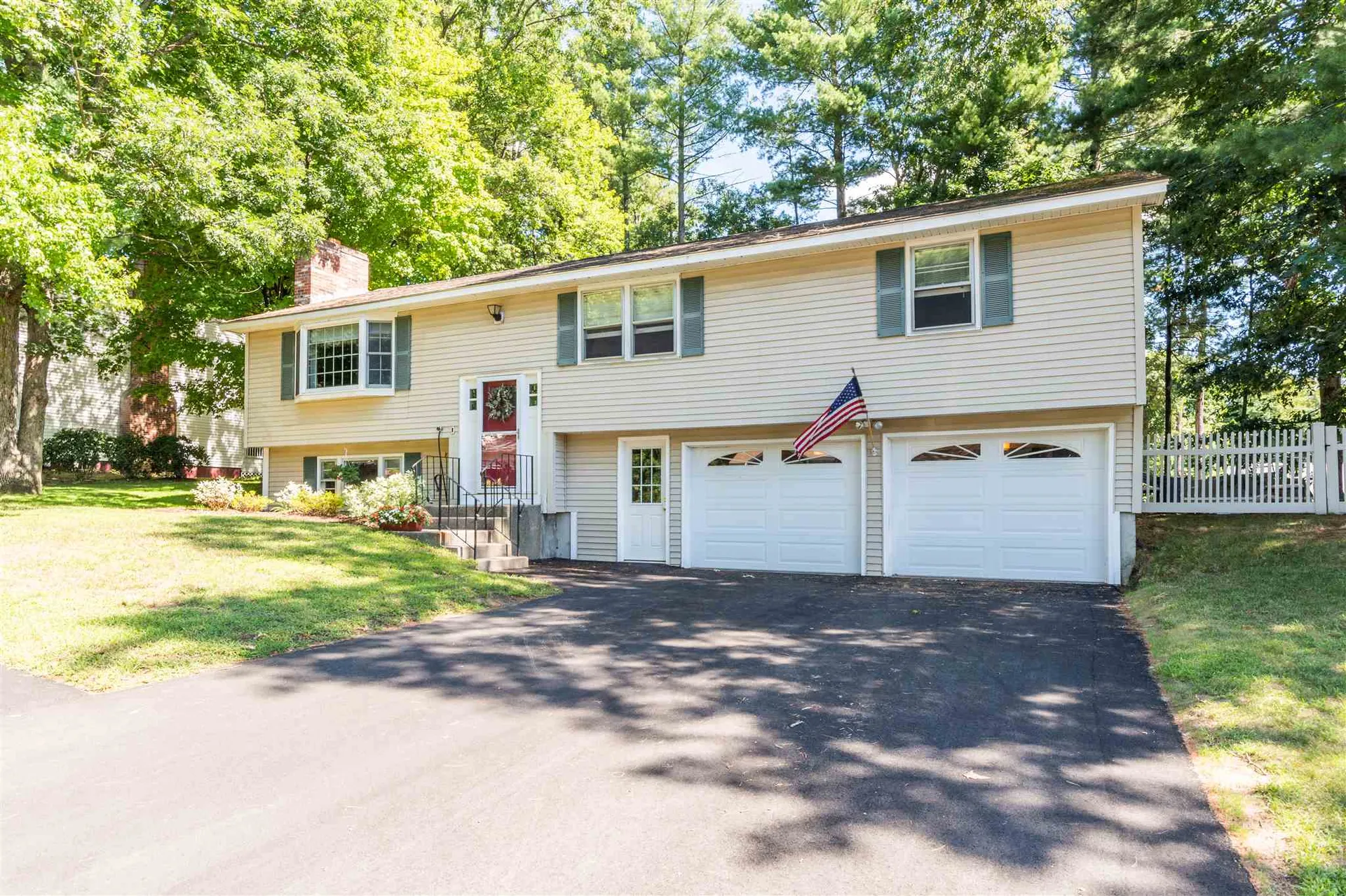 10 Candia Street Nashua NH 03063