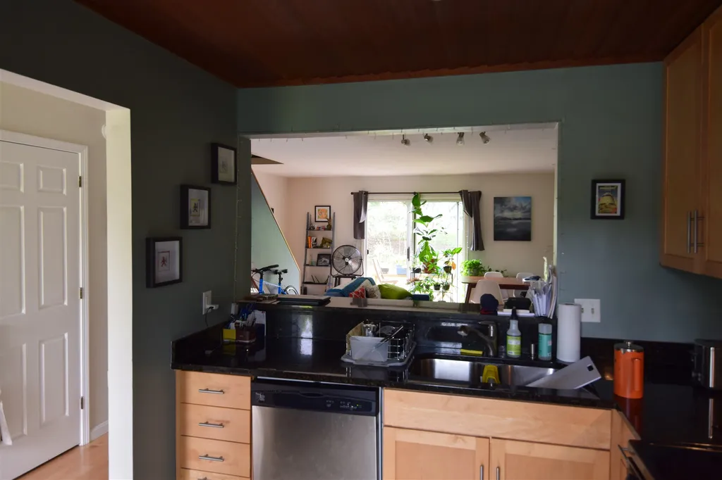 17 Conifer Court Burlington VT 05401