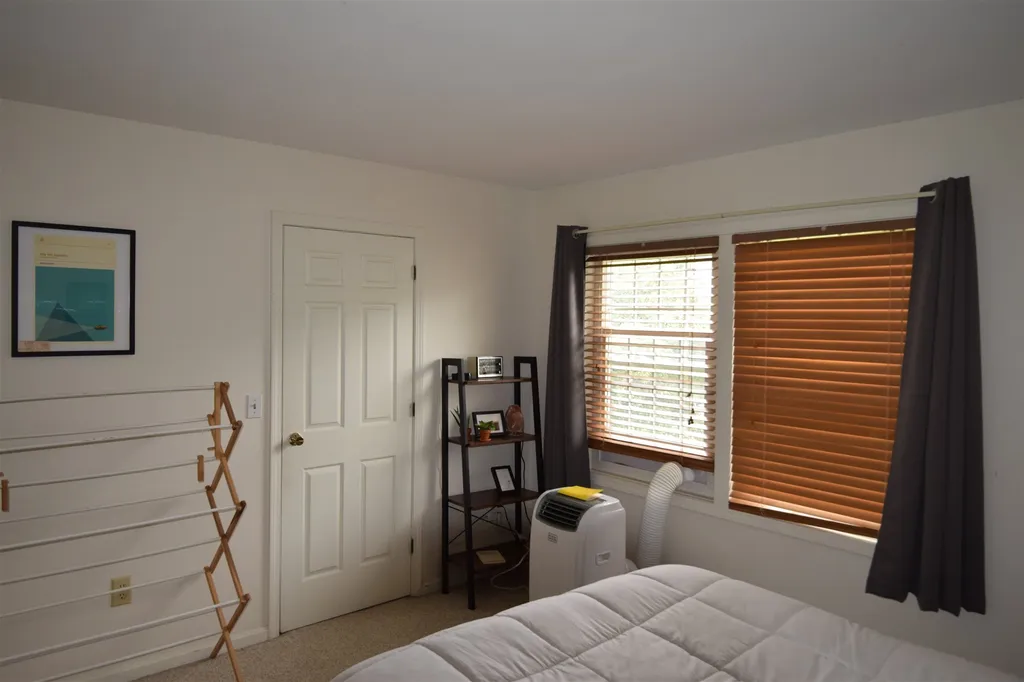 17 Conifer Court Burlington VT 05401