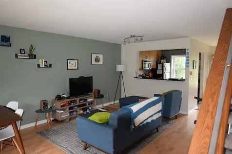 17 Conifer Court Burlington VT 05401