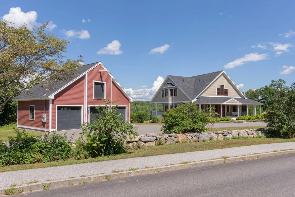 133 Waukewan Street Meredith NH 03253