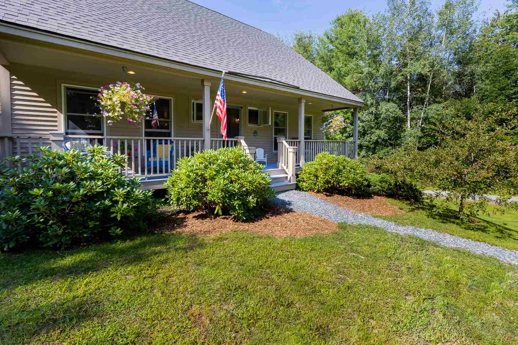 121 Page Road New London NH 03257