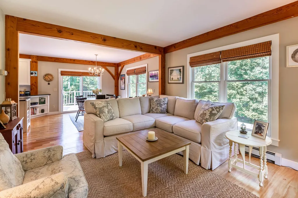 121 Page Road New London NH 03257