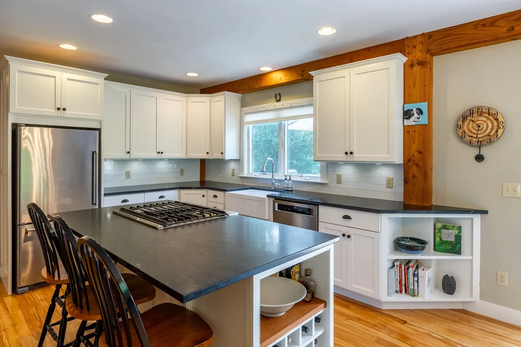 121 Page Road New London NH 03257