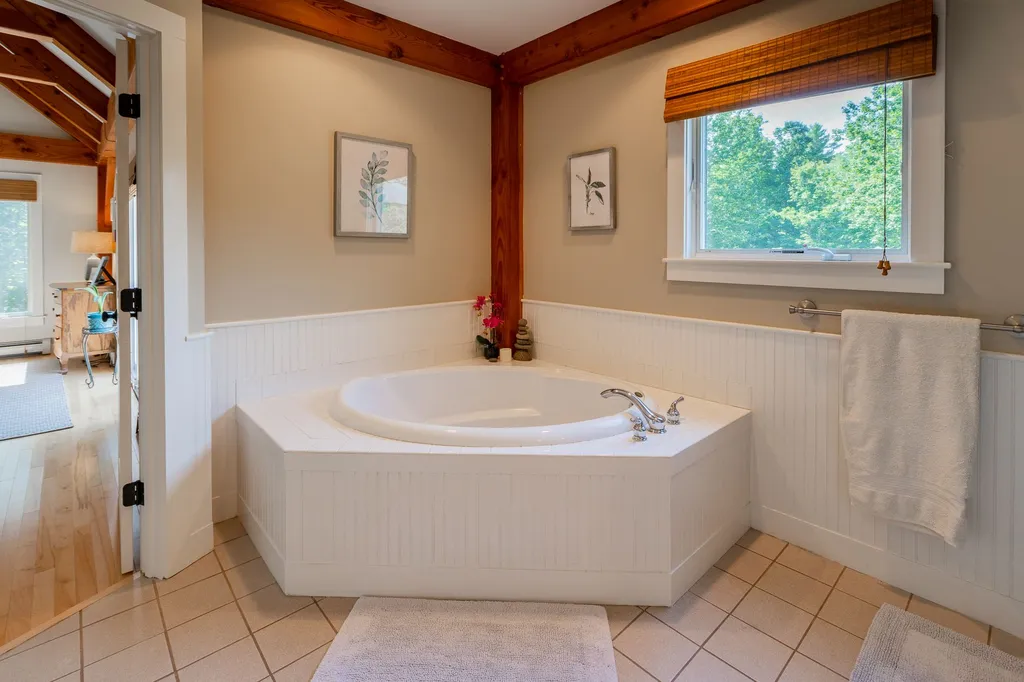121 Page Road New London NH 03257