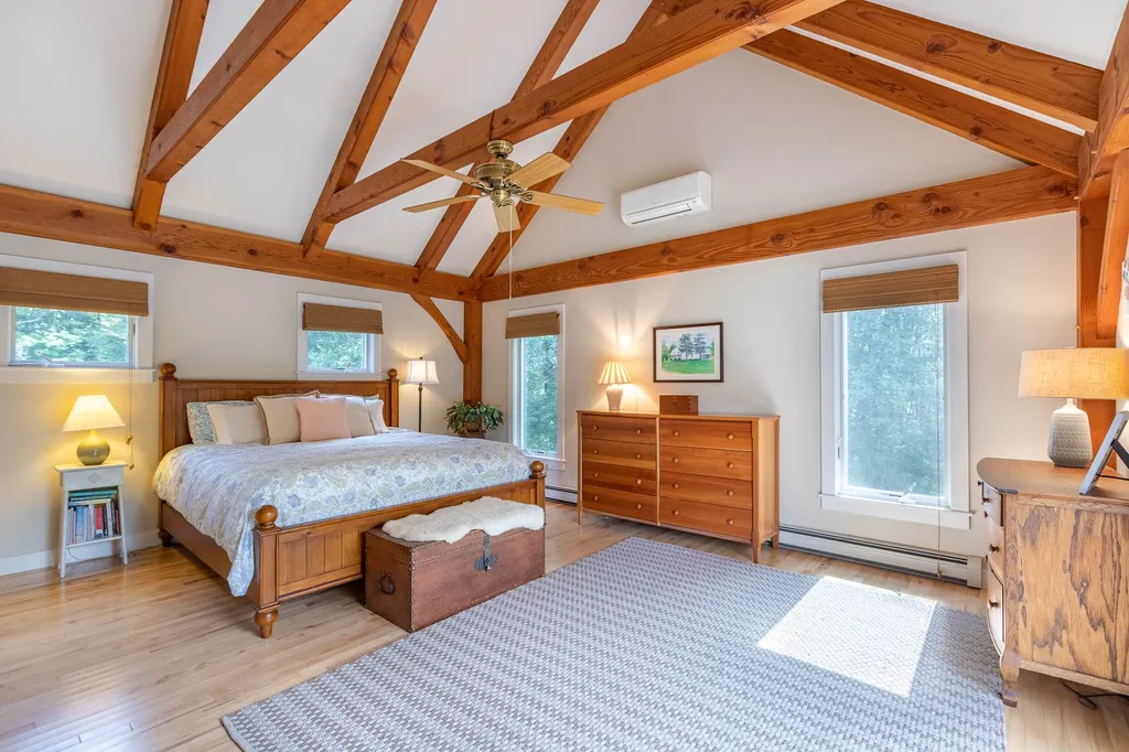121 Page Road New London NH 03257