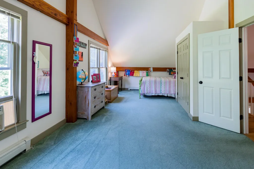 121 Page Road New London NH 03257