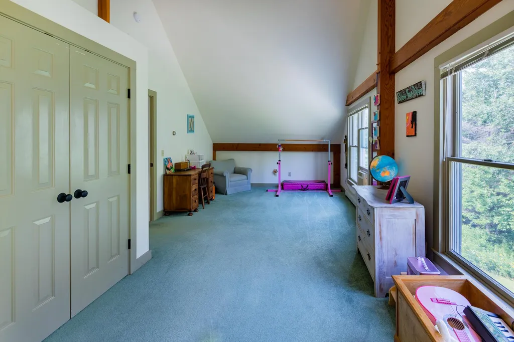 121 Page Road New London NH 03257