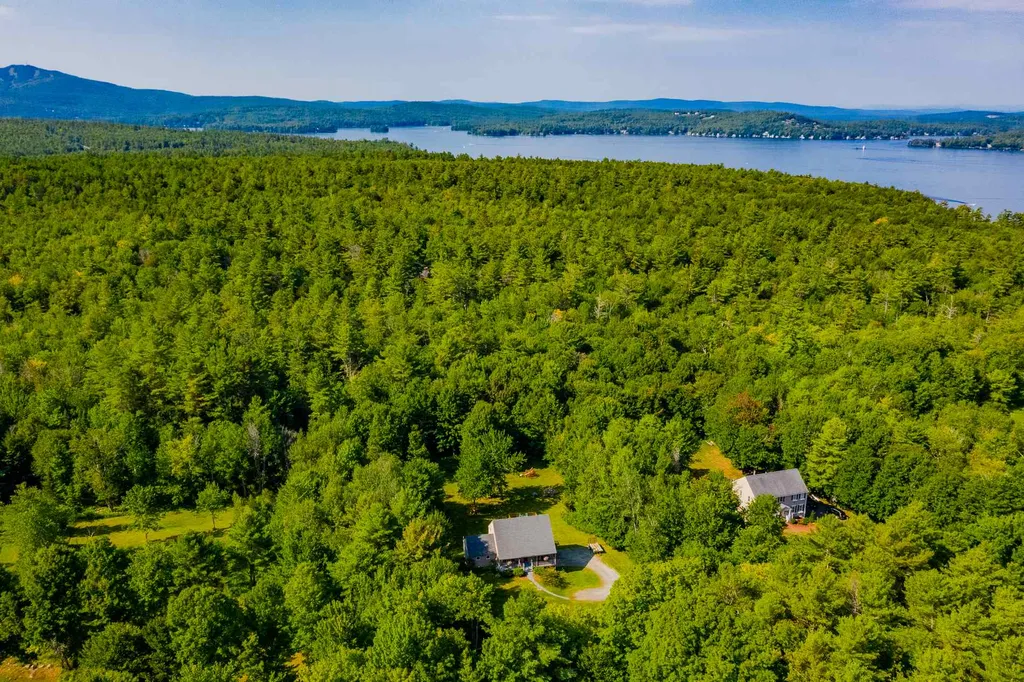 121 Page Road New London NH 03257