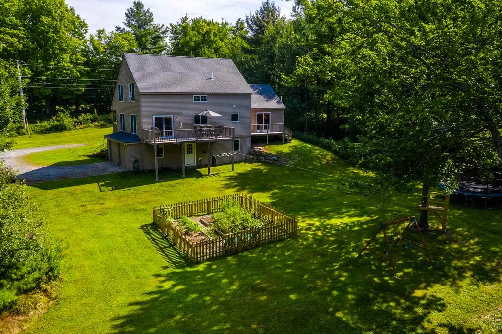 121 Page Road New London NH 03257