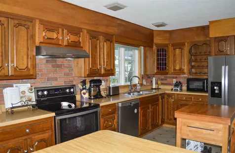 9 Leawood Avenue Keene NH 03431