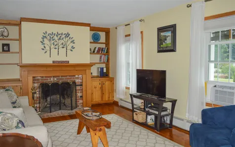 9 Leawood Avenue Keene NH 03431