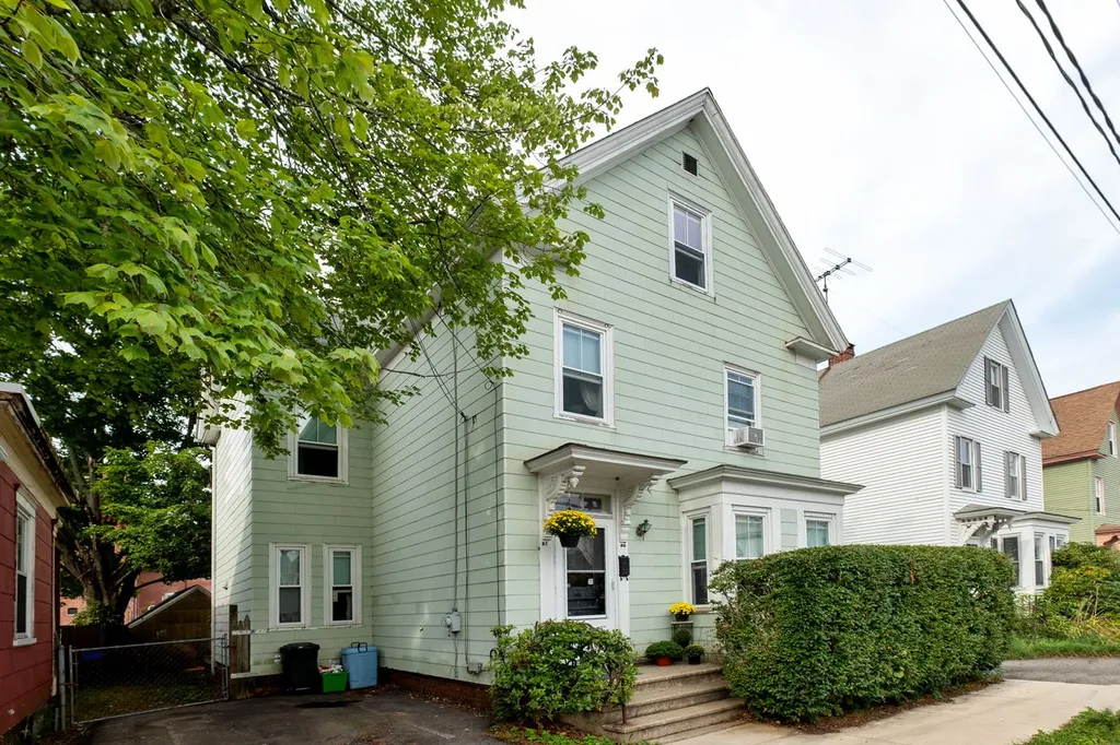 82 Cass Street Portsmouth NH 03801
