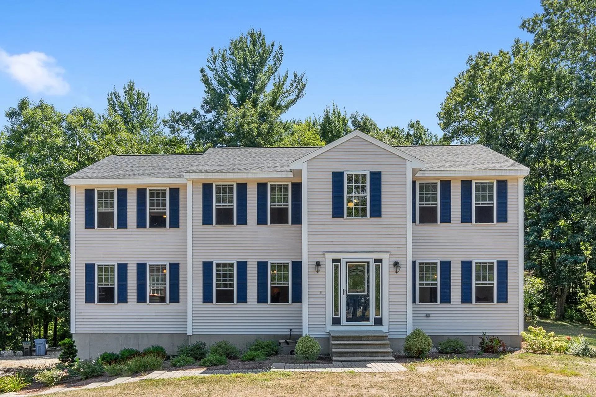 22 Tyler Drive Londonderry NH 03053