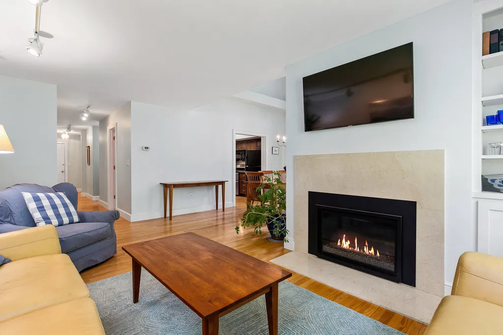 579 Sagamore Avenue Portsmouth NH 03801