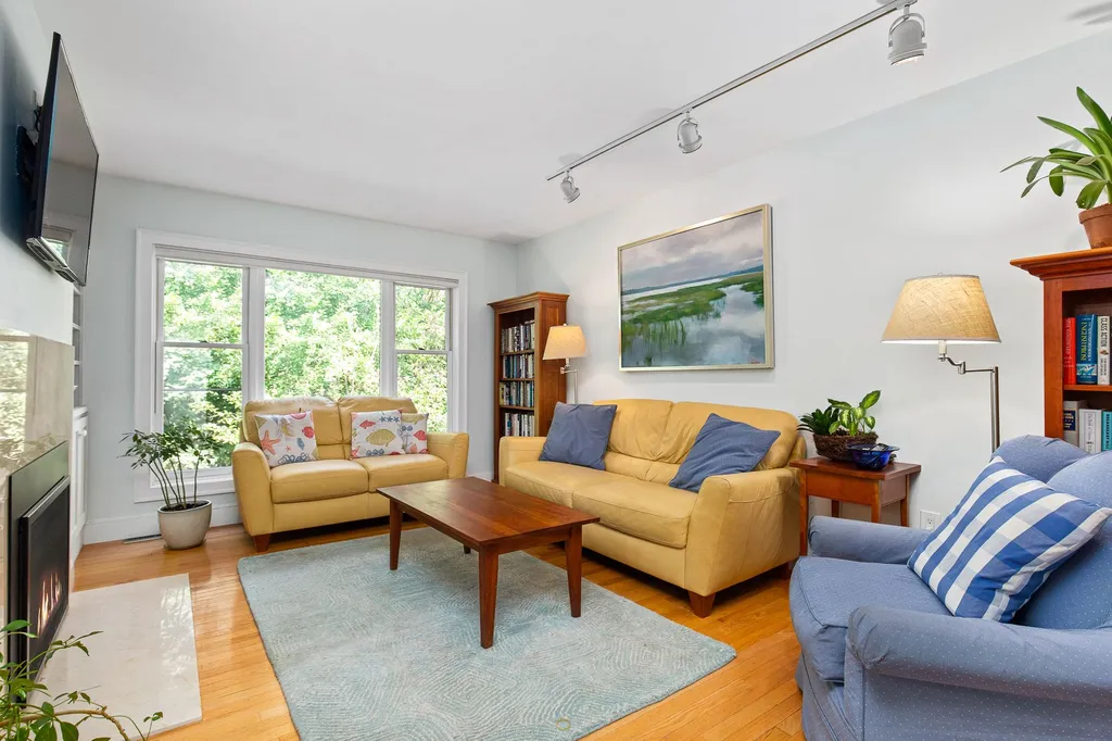 579 Sagamore Avenue Portsmouth NH 03801