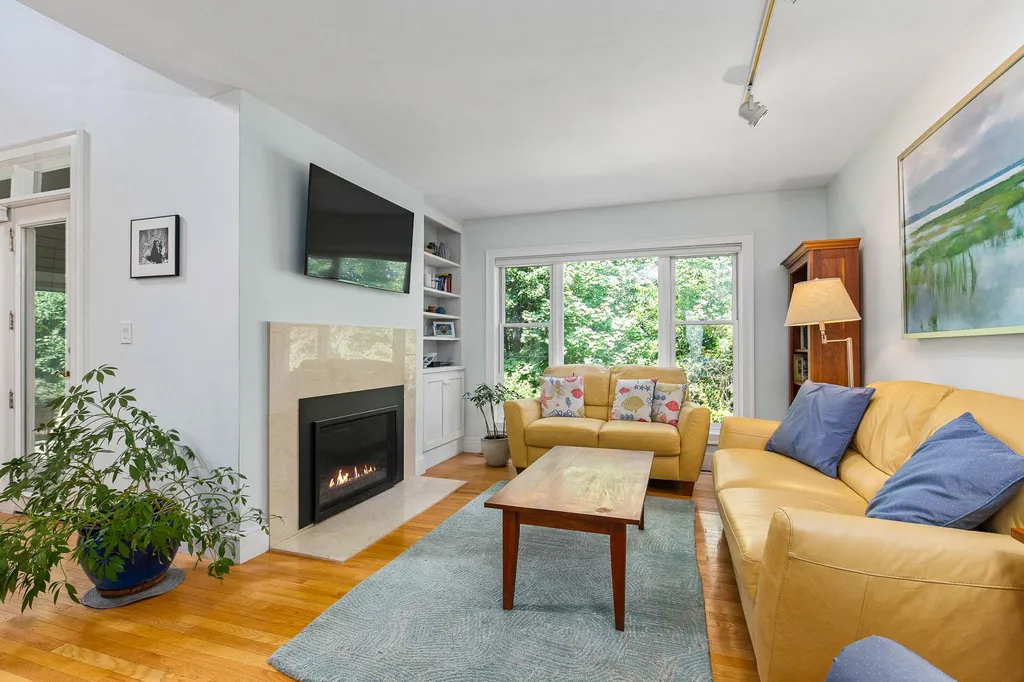 579 Sagamore Avenue Portsmouth NH 03801