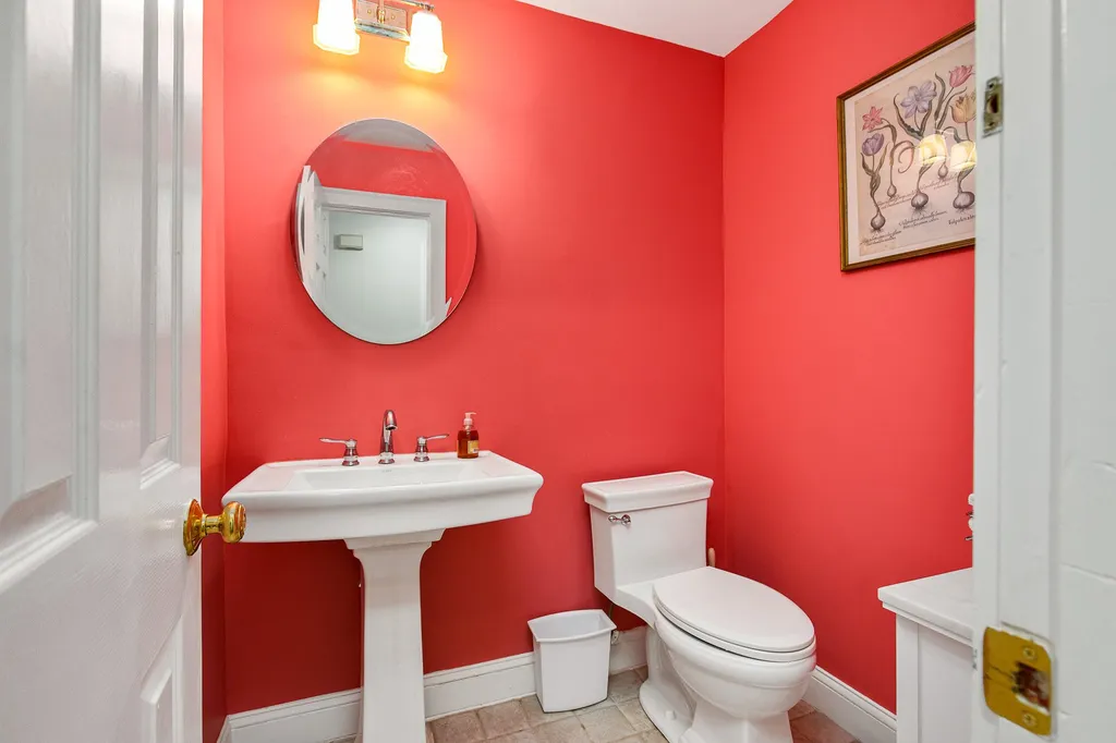 579 Sagamore Avenue Portsmouth NH 03801