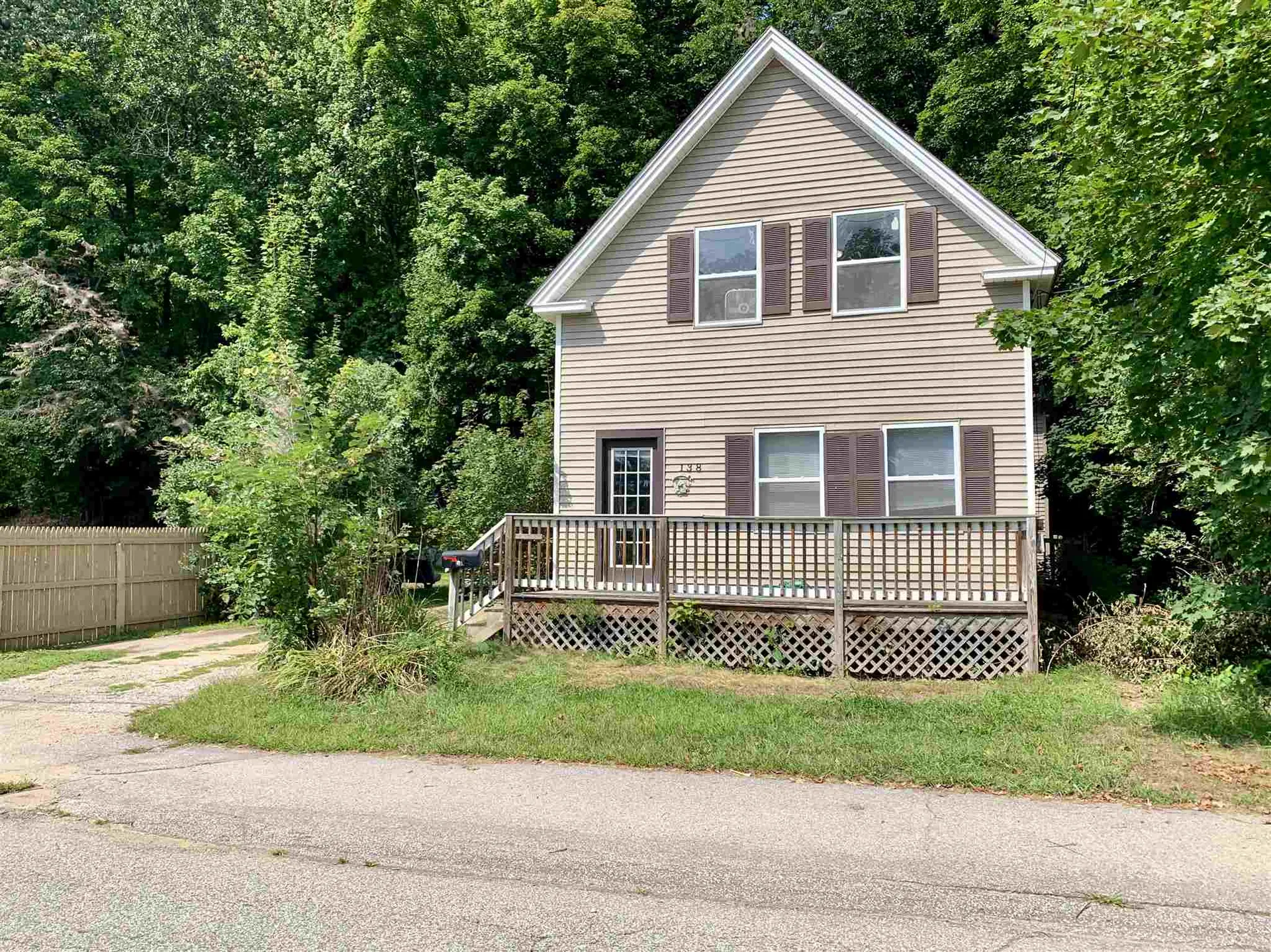 138 W Bow Street Franklin NH 03235