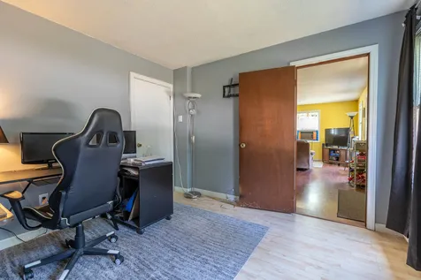 16 Clover Court Raymond NH 03077