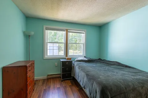 16 Clover Court Raymond NH 03077