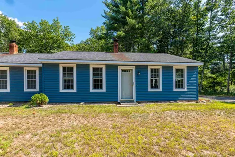 16 Clover Court Raymond NH 03077