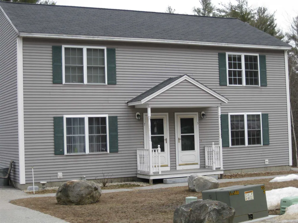 5-7 Pine Crest Circle Concord NH 03301