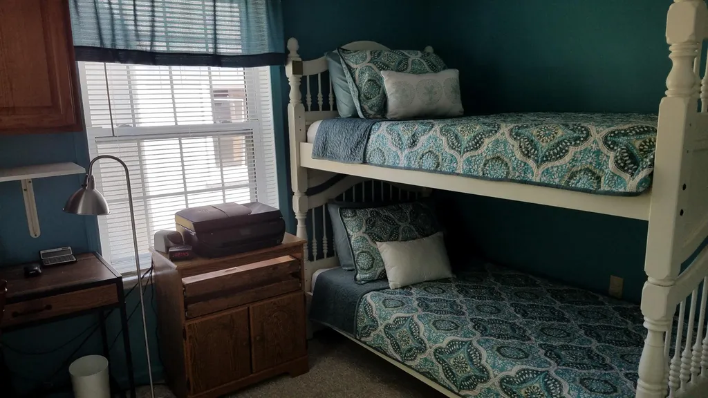 8 Seabreeze Drive North Hampton NH 03862