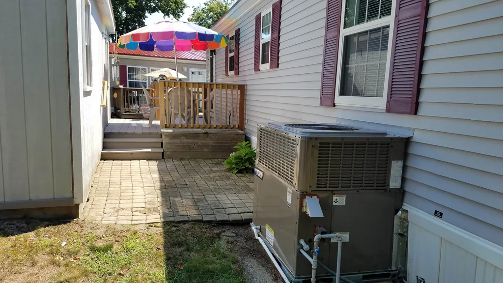 8 Seabreeze Drive North Hampton NH 03862