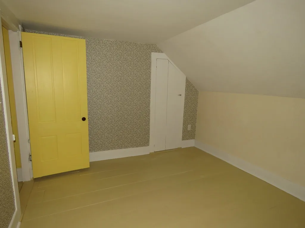 23 Epping Street Raymond NH 03077