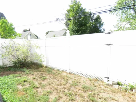 23 Epping Street Raymond NH 03077