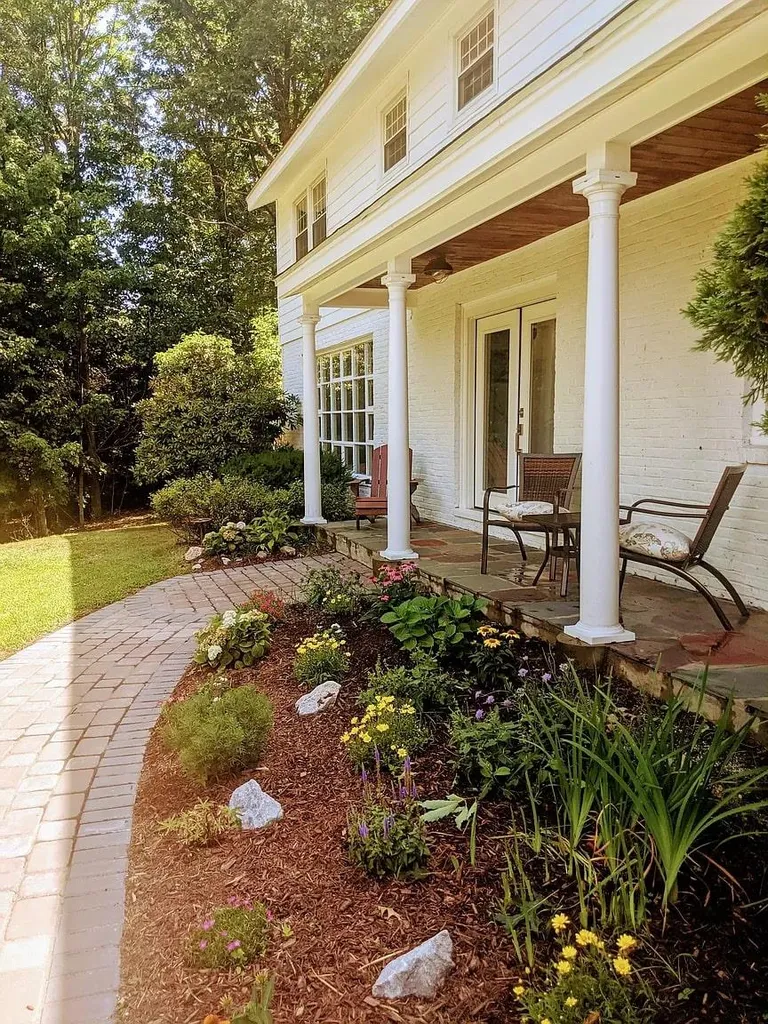 22 Pinecrest Drive Bedford NH 03110
