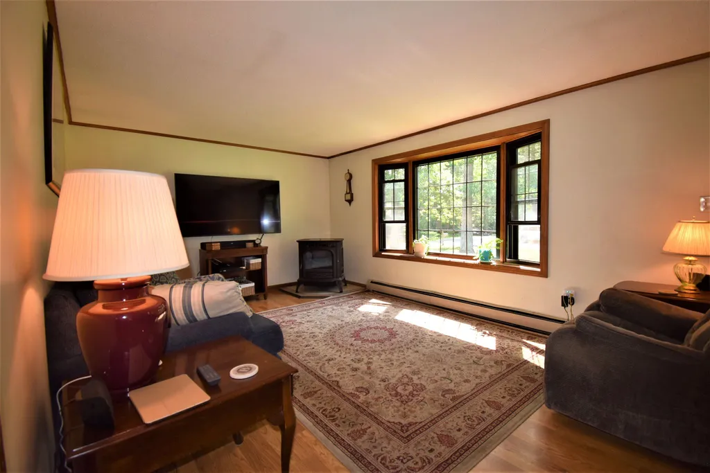 12 Brookhaven Road Kingston NH 03848