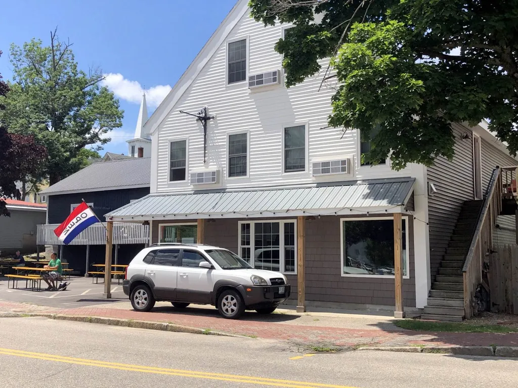 36 Mill Street Wolfeboro NH 03894