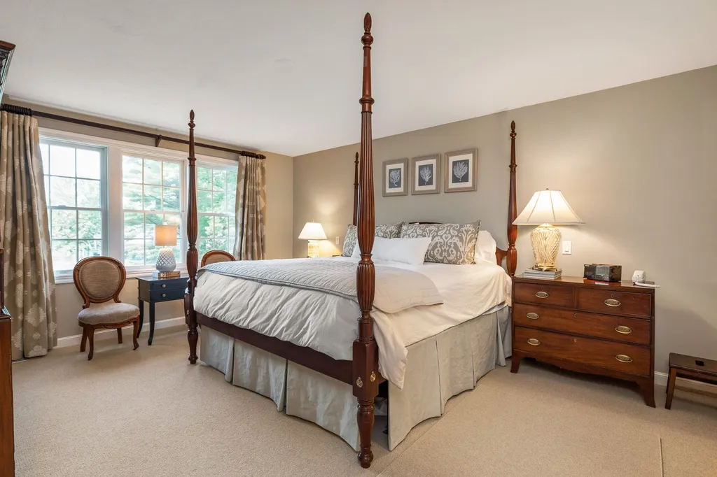 4 Mill Pond Road New Castle NH 03854