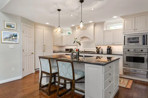 4 Mill Pond Road New Castle NH 03854