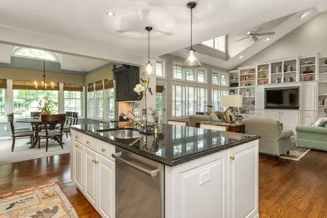 4 Mill Pond Road New Castle NH 03854