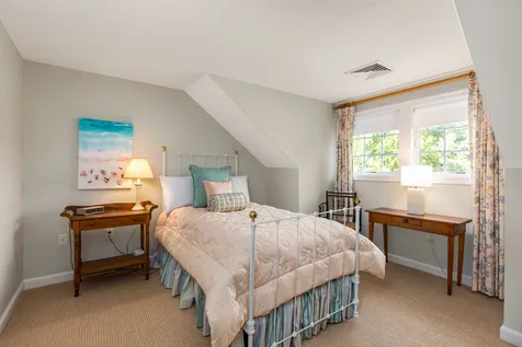 4 Mill Pond Road New Castle NH 03854