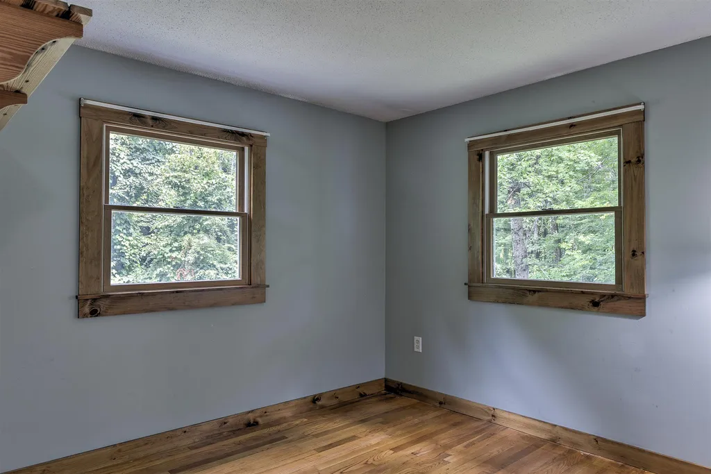 297 Old Chesterfield Road Winchester NH 03470