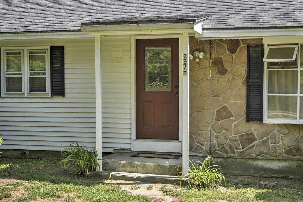 297 Old Chesterfield Road Winchester NH 03470