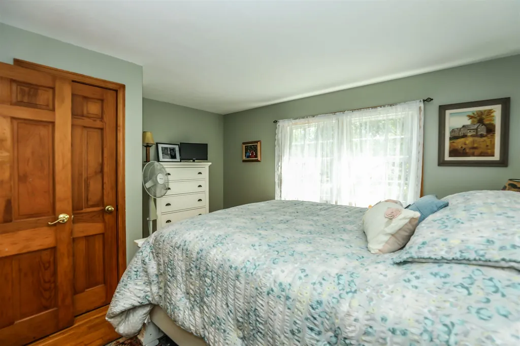 32 Jane Drive Candia NH 03034