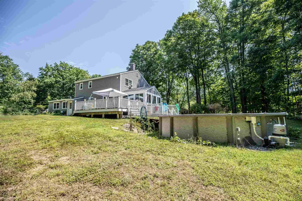 32 Jane Drive Candia NH 03034