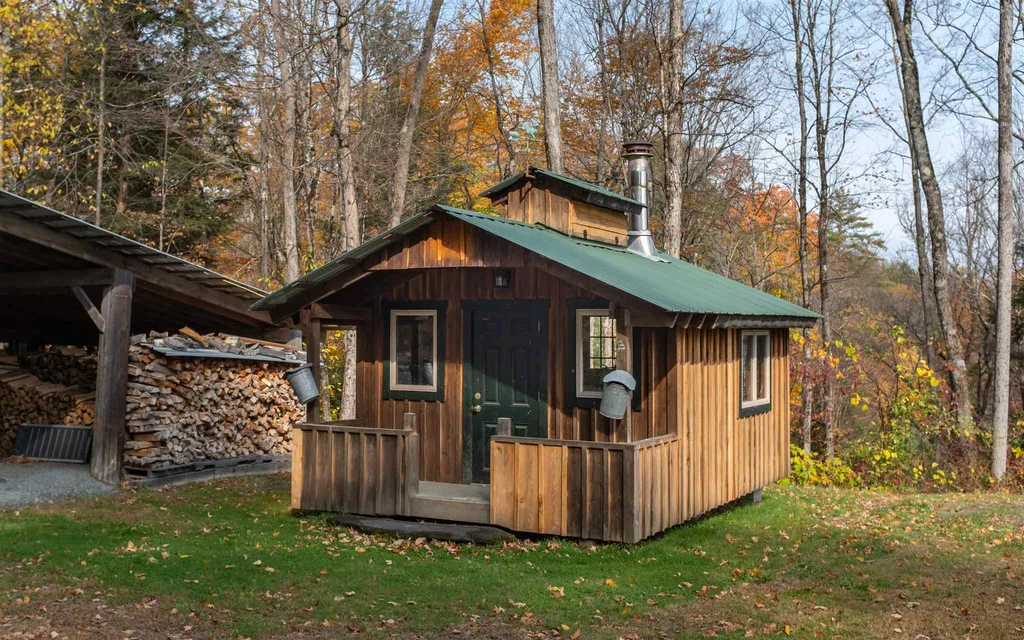 17 Gilson Road Hartland VT 05048