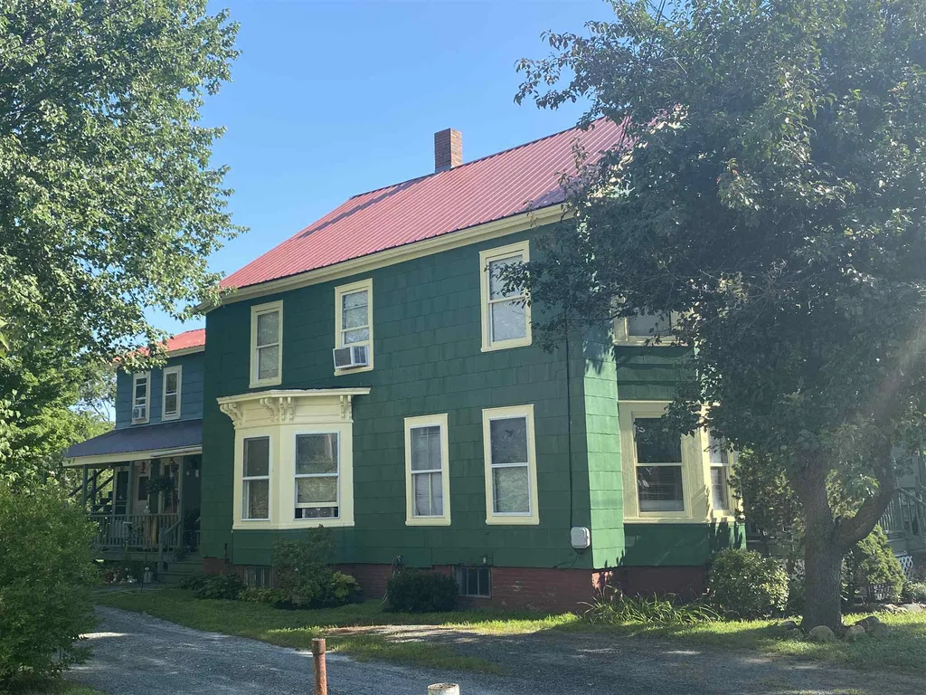 25 Myrtle Street Newport NH 03773