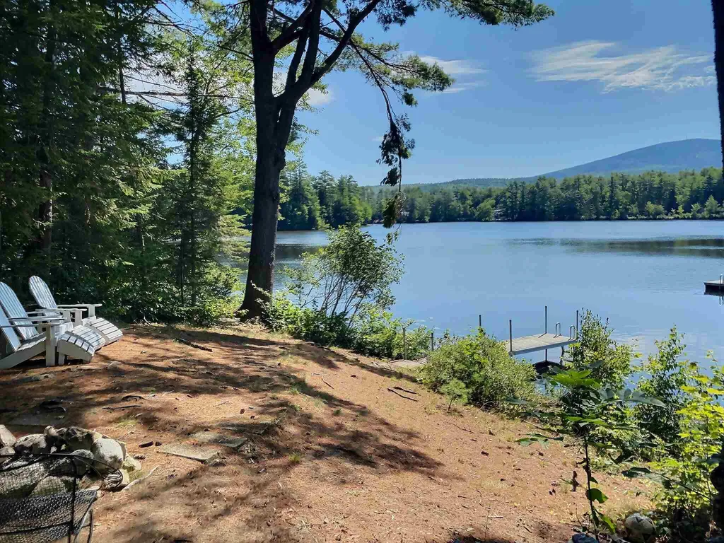 8 Quiet Cove Lane Wilmot NH 03287