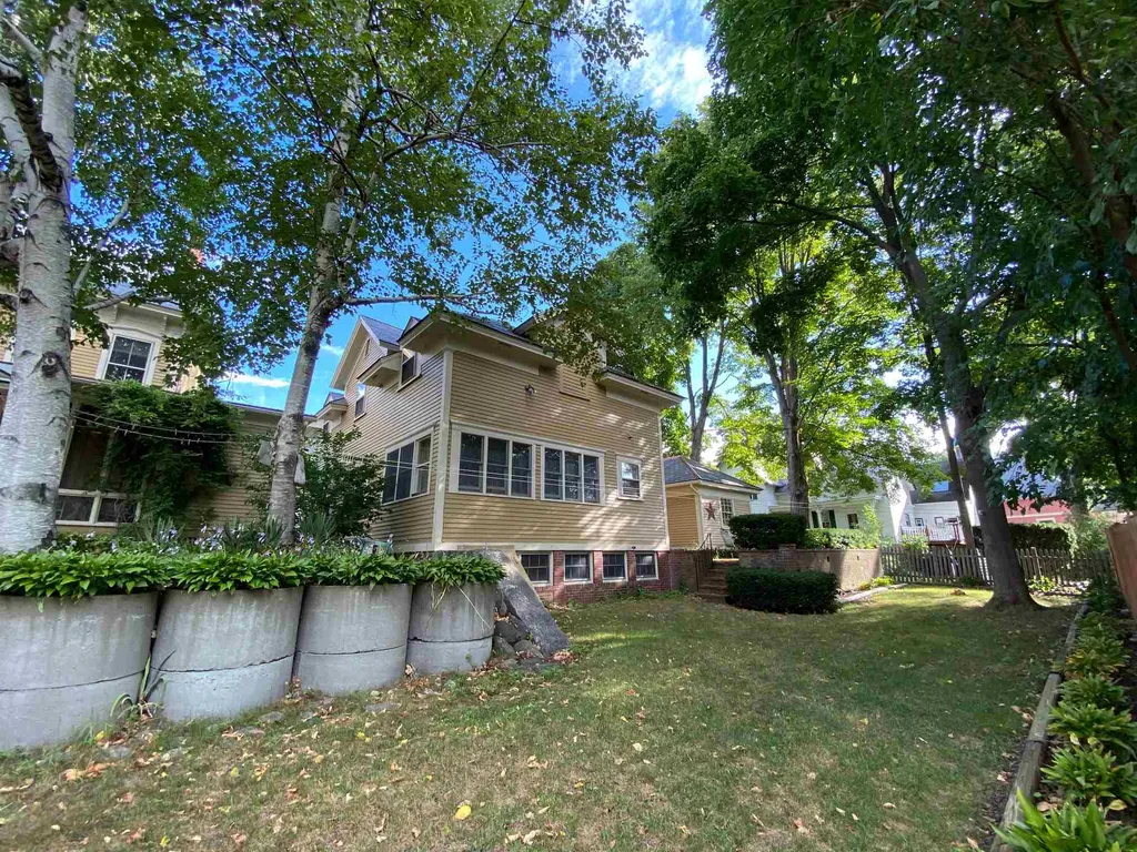 257 Myrtle Street Manchester NH 03104