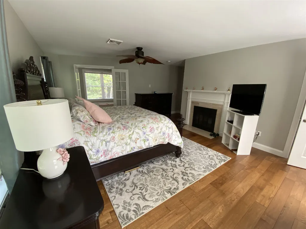 11 Sturrock Place Gilford NH 03249